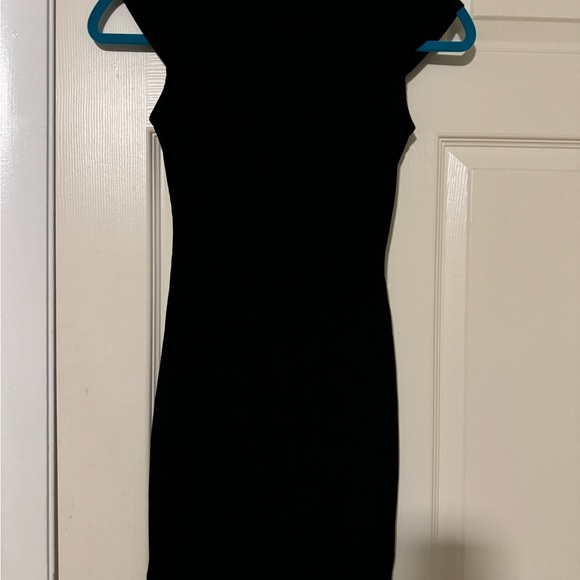 PrettyLittleThing Black Dress Size 0 - Never Worn - Picture 5 of 7